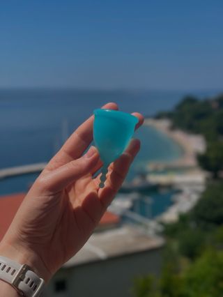 🏖️ Period during your holiday? With the LadyCup, you don’t have to stay in your apartment or lie low on a towel. 🙅‍♀️ It’s...
